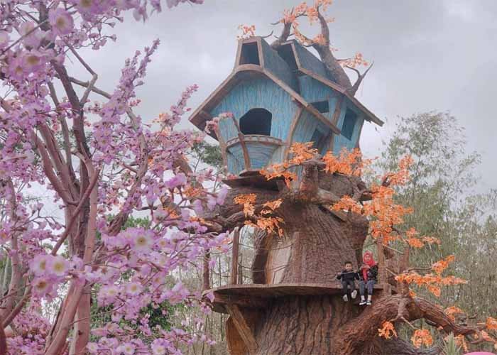 spot terbaru di The Lost World Castle
