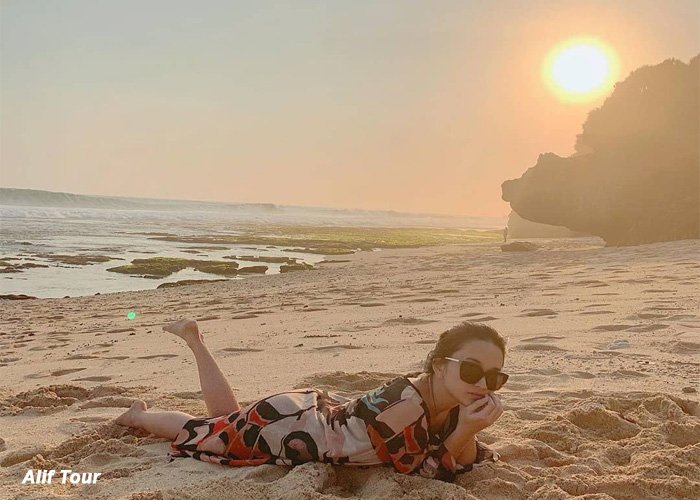 pantai watu lawang
