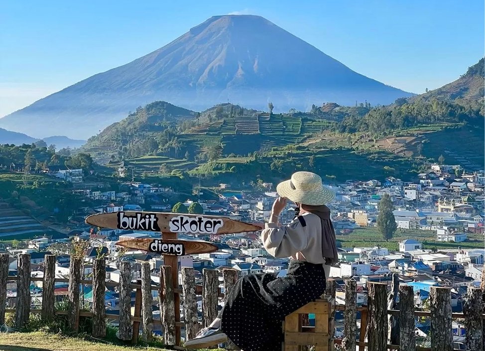 paket tour dieng