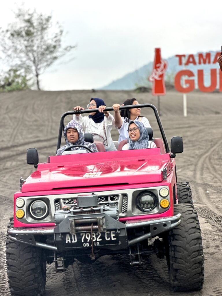 jeep Gumuk pasir parangtritis