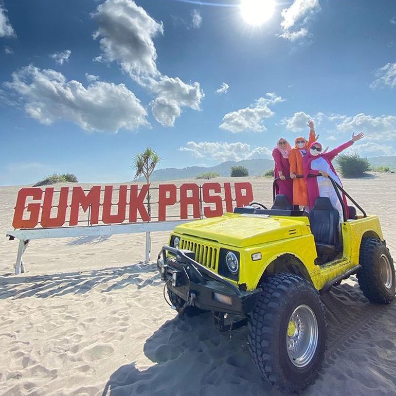 jeep gumuk pasir murah