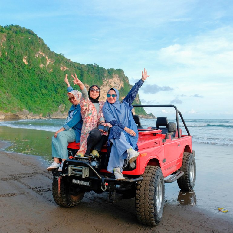 jeep gumuk pasir